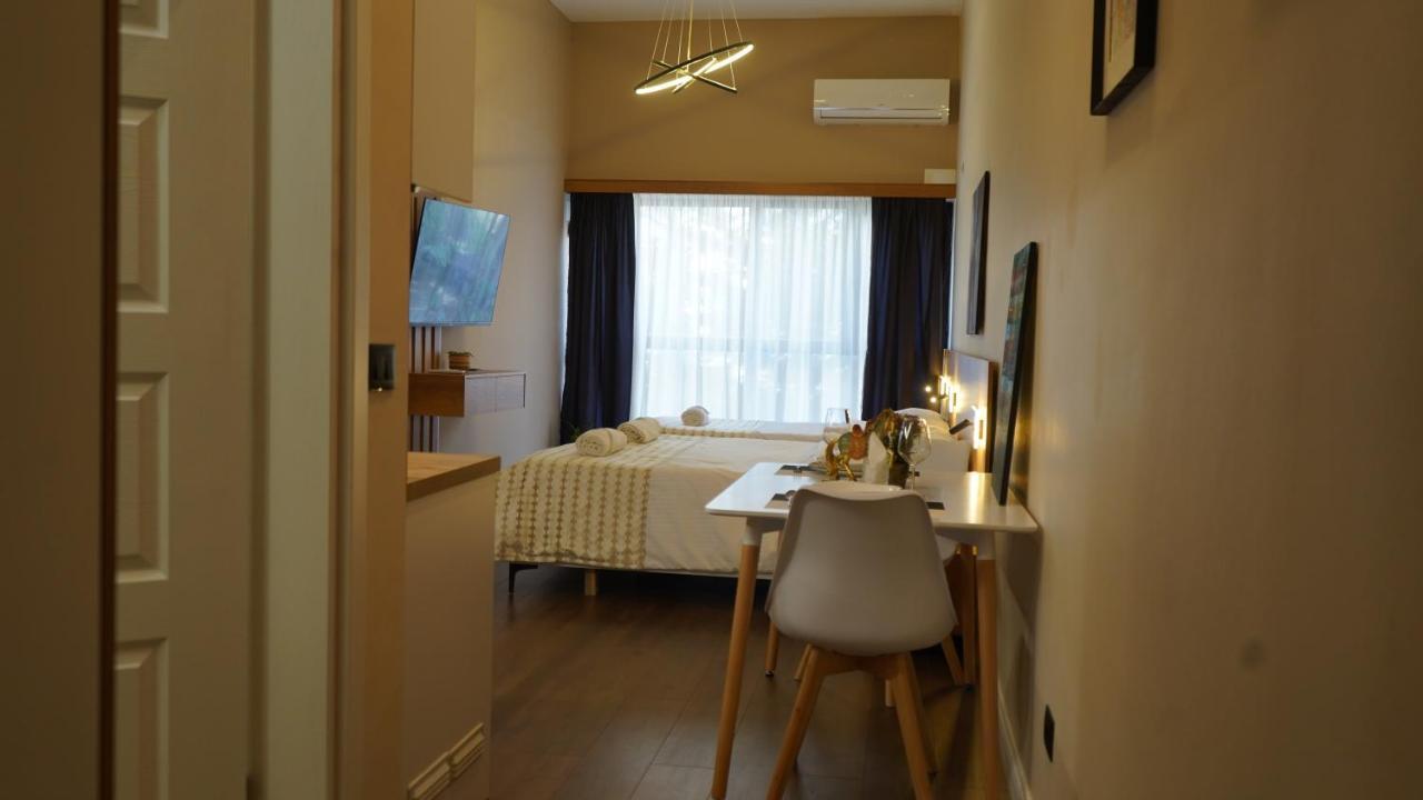 Daily Rent Studio Apartments Tirana Exterior foto
