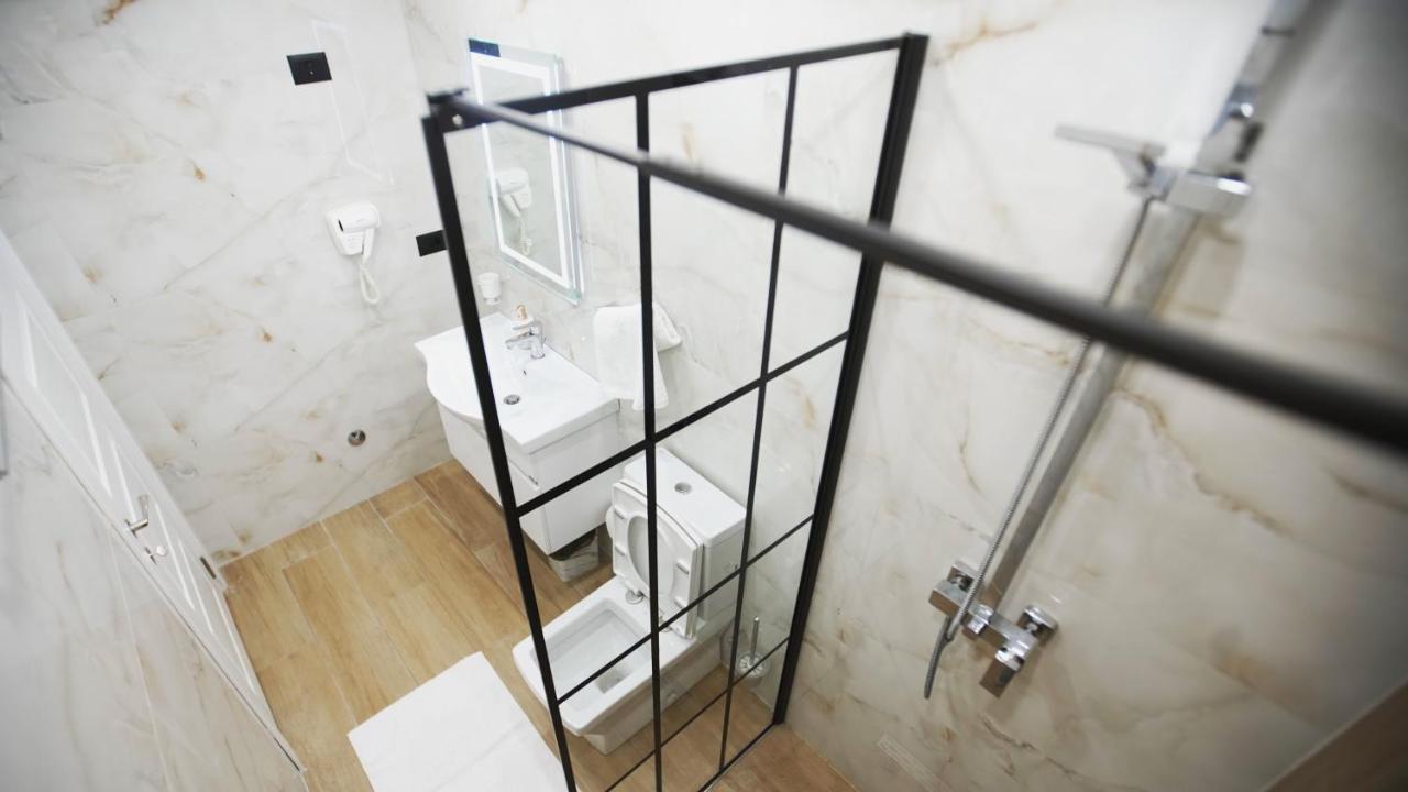 Daily Rent Studio Apartments Tirana Exterior foto